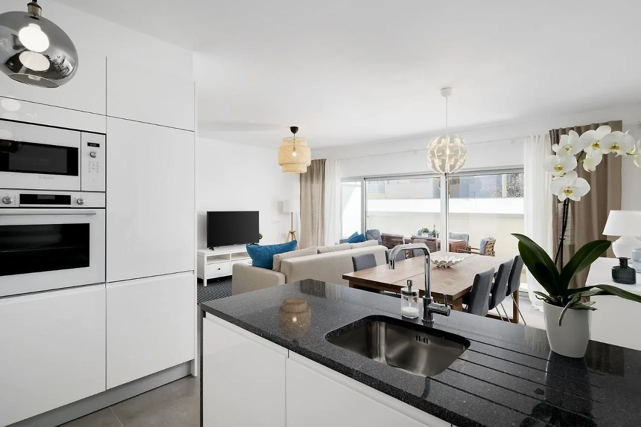 Modern 2 Bed Apartment - Albufeira - Roof Top Pool Portugal